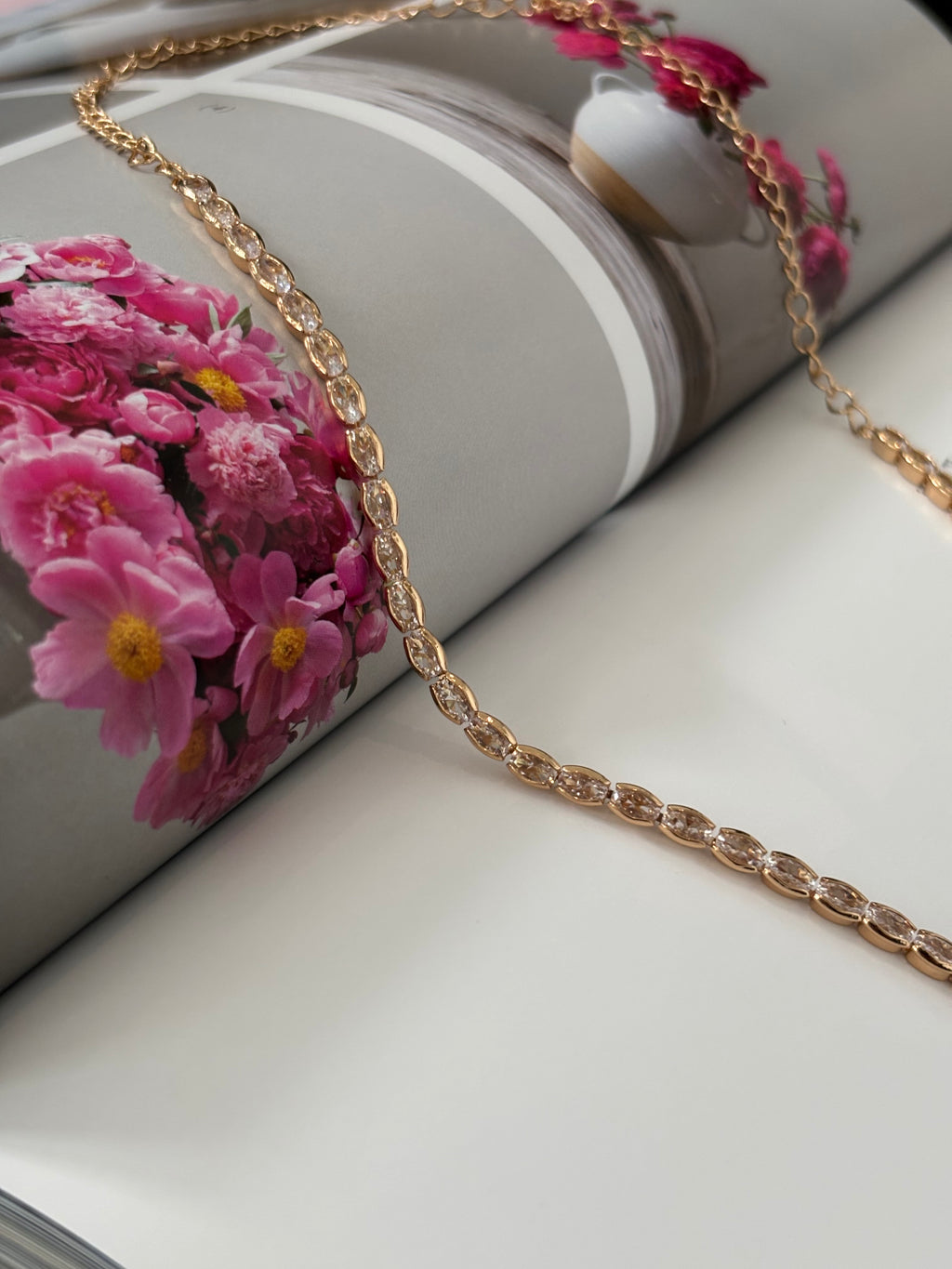 Choker Necklace Diamond Gold - Liora