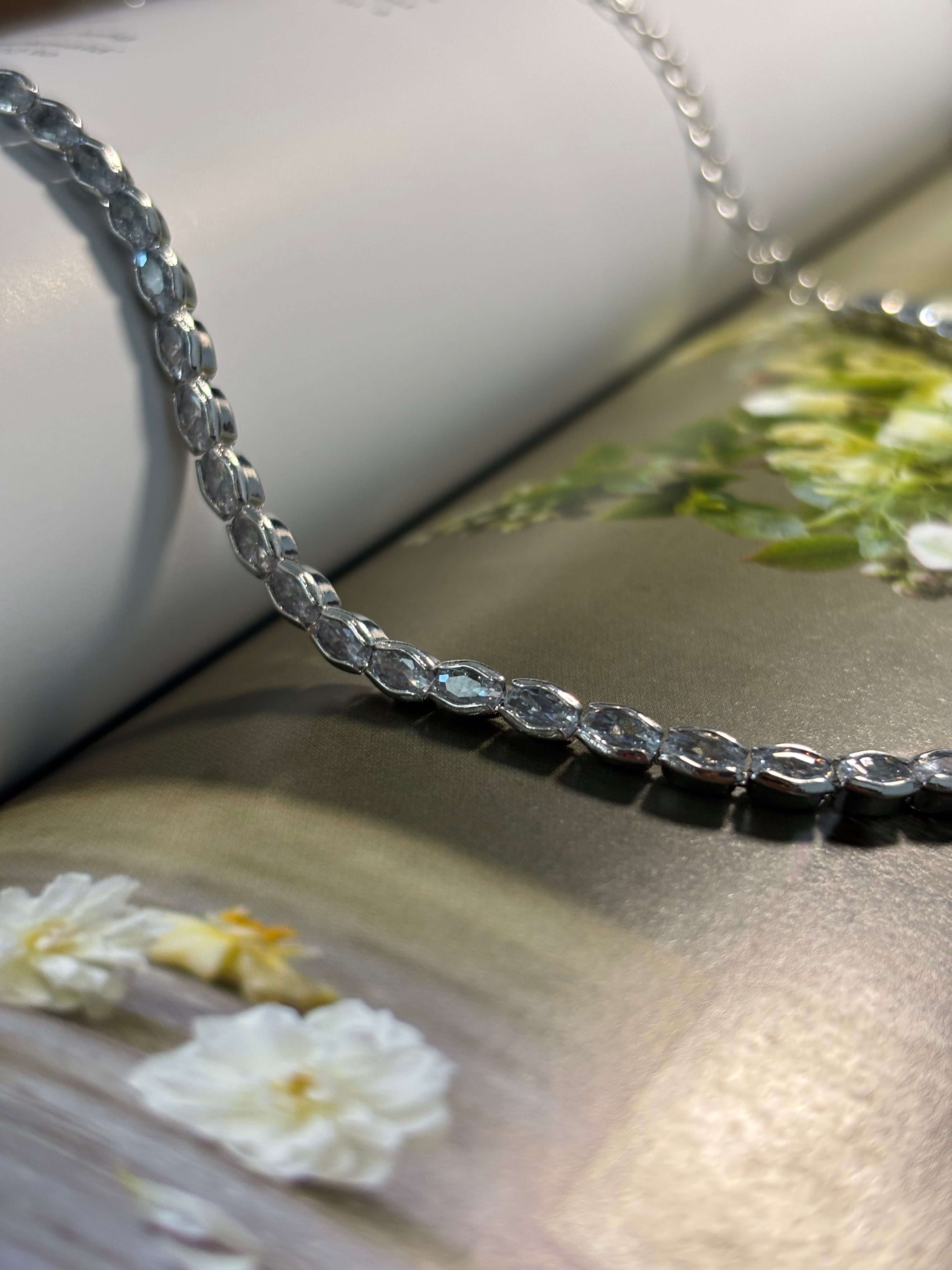 Choker Necklace Diamond - Liora