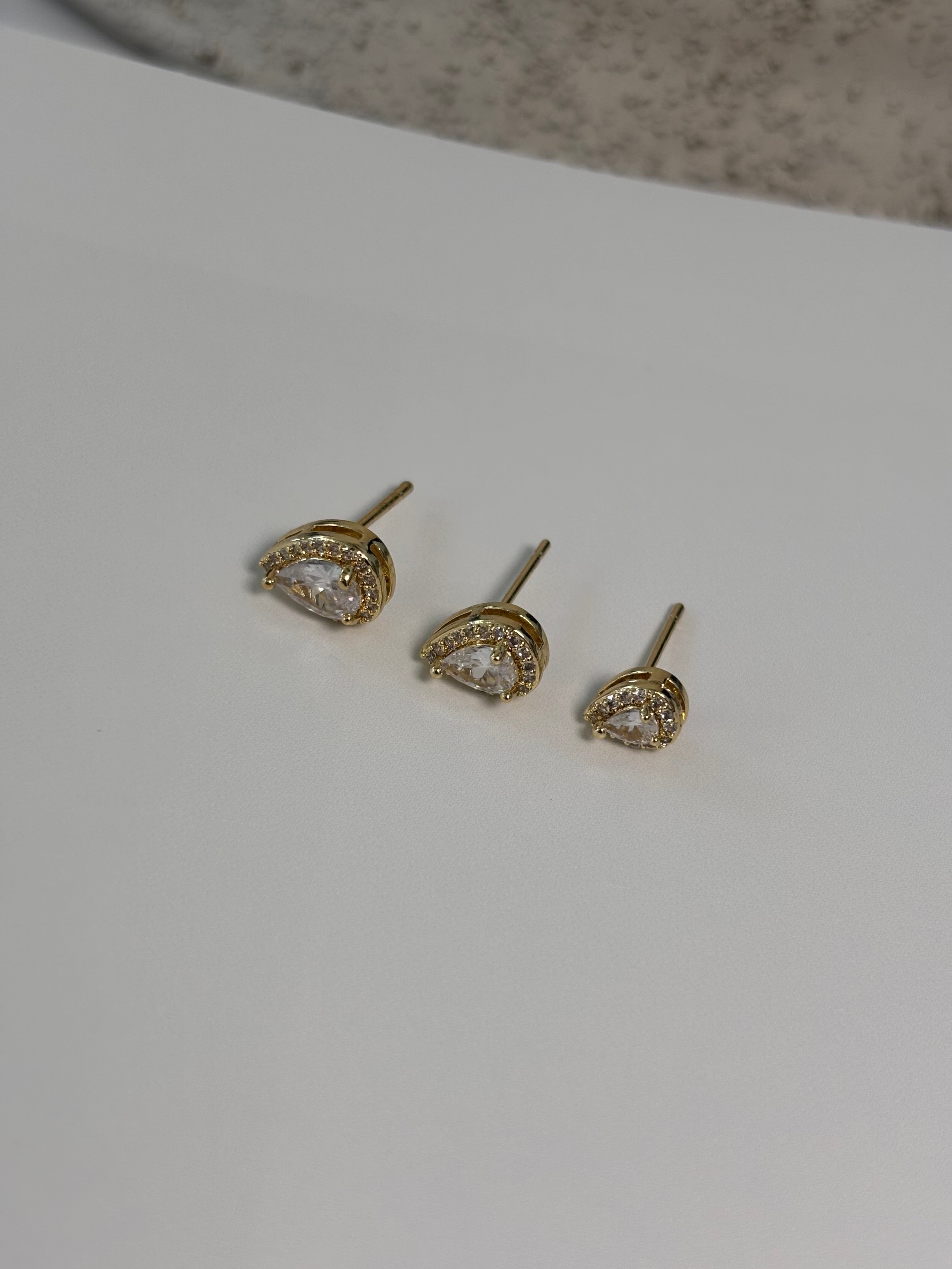 Golden Teardrop Trio Earring - Aurelia