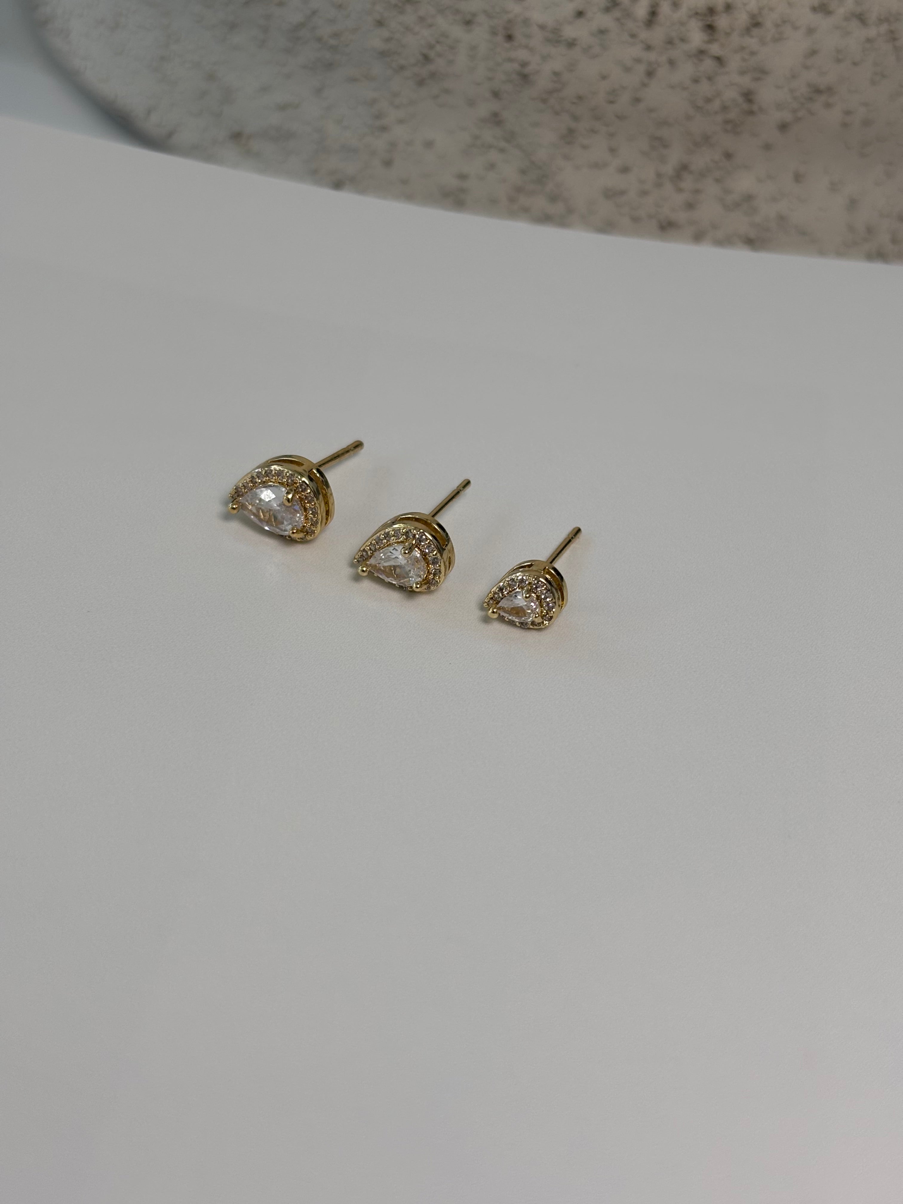 Golden Teardrop Trio Earring - Aurelia